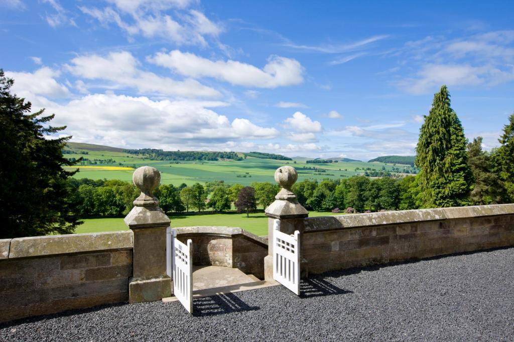 Kinnettles Castle Forfar Exterior photo